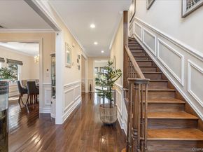 39 Coolidge Avenue, Roslyn Heights NY 11577