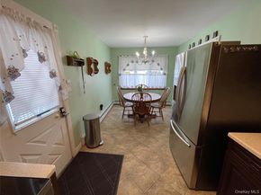 70 E Neptune Avenue, Lindenhurst NY 11757