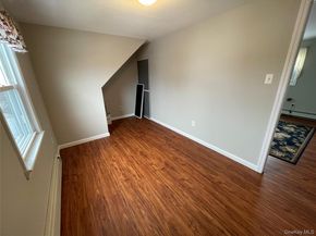 70 E Neptune Avenue, Lindenhurst NY 11757