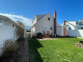 70 E Neptune Avenue, Lindenhurst NY 11757