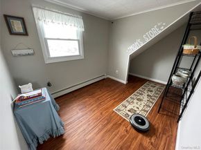 70 E Neptune Avenue, Lindenhurst NY 11757