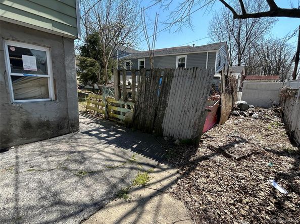 320 Thieriot Avenue, Bronx NY 10473