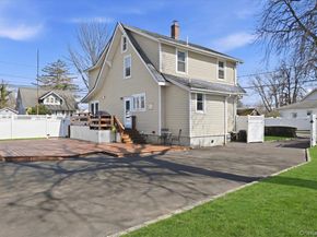 197 S 4th Street, Lindenhurst NY 11757
