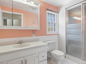 6 Oakland Lane, East Quogue NY 11942