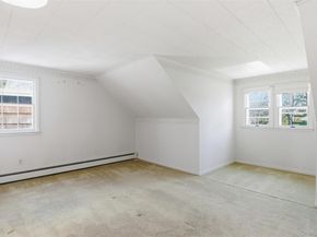 6 Oakland Lane, East Quogue NY 11942