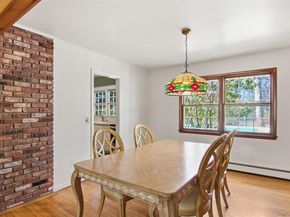 6 Oakland Lane, East Quogue NY 11942