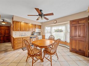 41 Winter Lane, Hicksville NY 11801