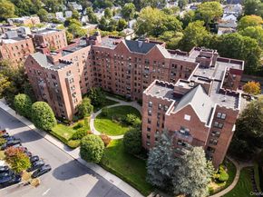 174 Garth Road TS, Scarsdale NY 10583
