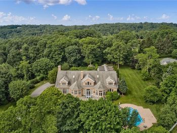 11 Fawn Lane