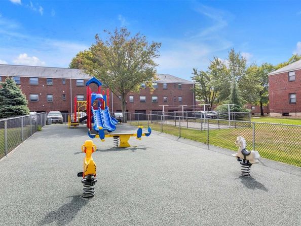 160-51 17th Avenue Lower, Whitestone NY 11357