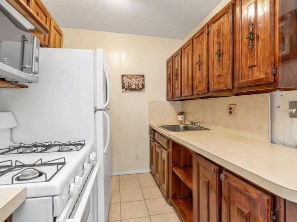 160-51 17th Avenue Lower, Whitestone NY 11357