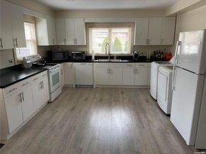 193-55 85th Road, Holliswood NY 11423