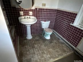 110 Cedar Road, Inwood NY 11096