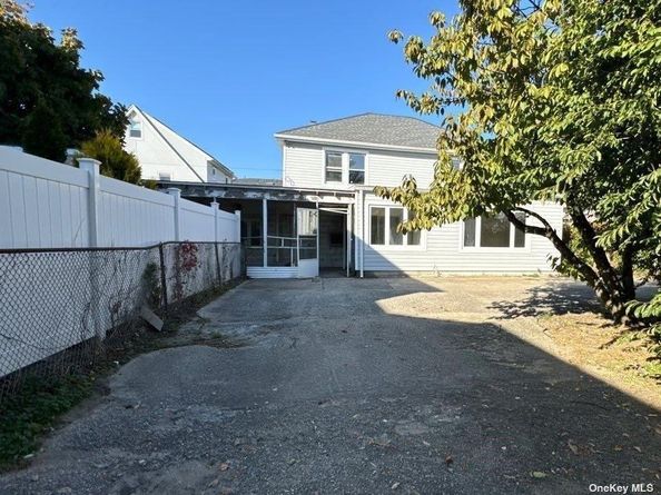 110 Cedar Road, Inwood NY 11096