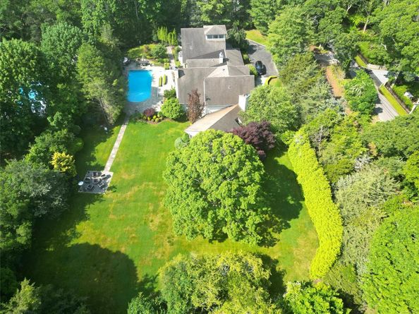 10 Cedar Lane, Remsenburg NY 11960