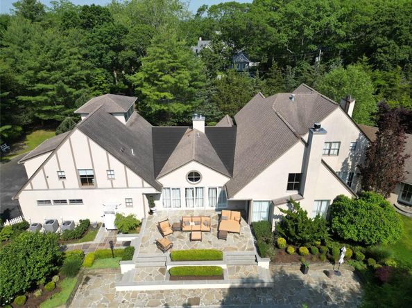 10 Cedar Lane, Remsenburg NY 11960