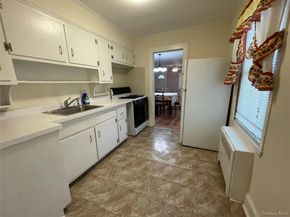 185 Seward Street, West Babylon NY 11704