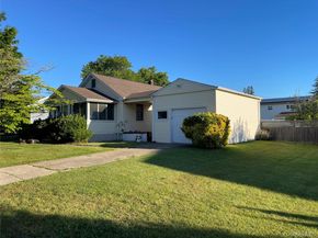 185 Seward Street, West Babylon NY 11704