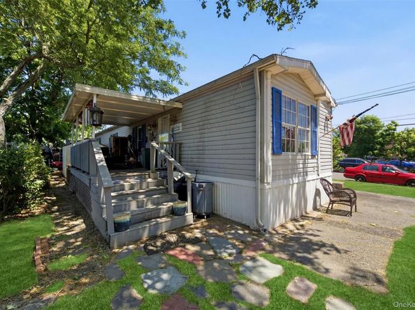 1137 Unit 124 Lincoln Avenue, Holbrook NY 11741