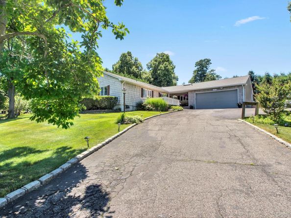 28 View Road, East Setauket NY 11733