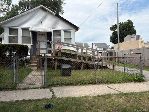 27 Midwood Street, Hempstead NY 11550