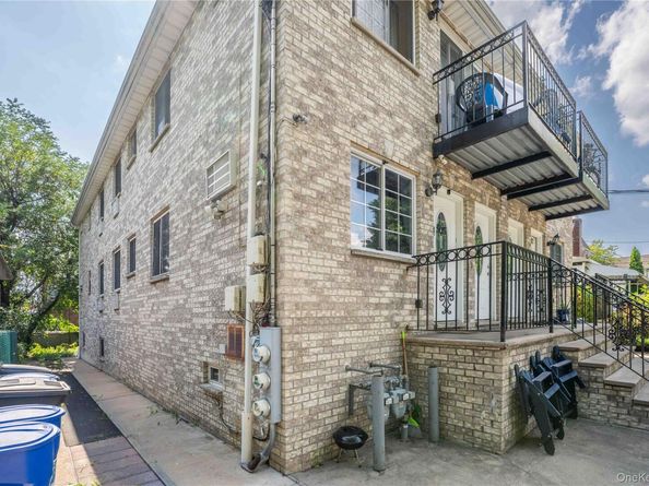 3115 Fenton Avenue, Bronx NY 10469