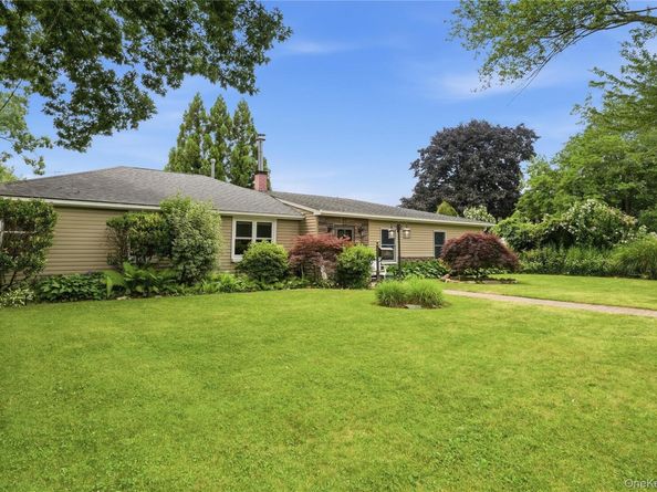 178 New Hampshire Avenue, Massapequa NY 11758