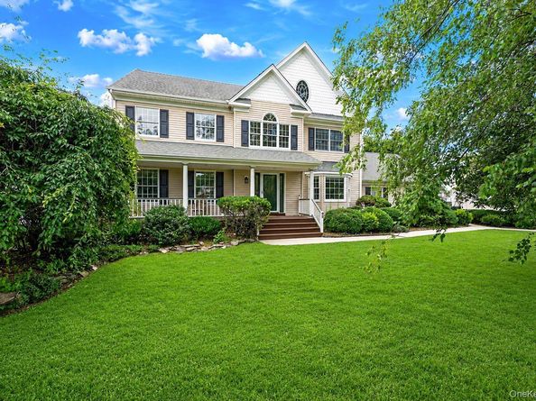 62 Tallmadge Trail, Miller Place NY 11764