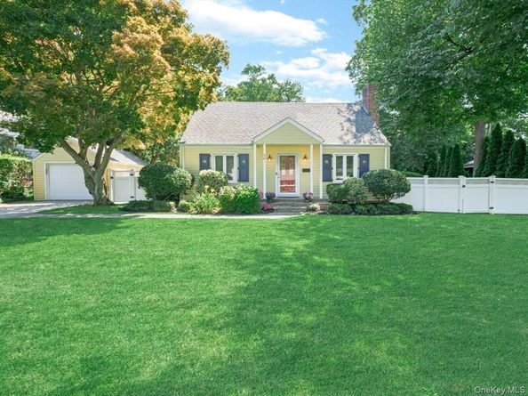 36 Francis Terrace, Glen Cove NY 11542