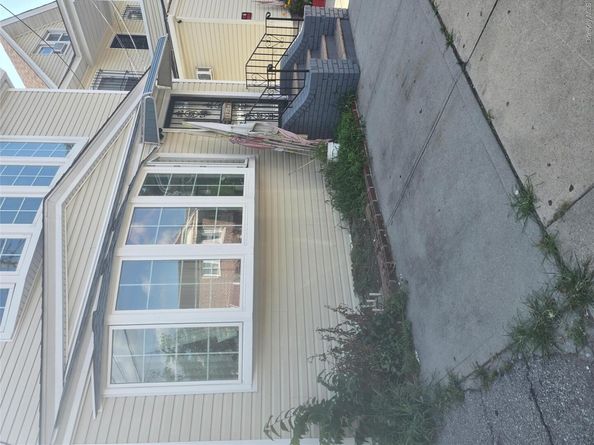 8632 122nd Street, Richmond Hill NY 11418