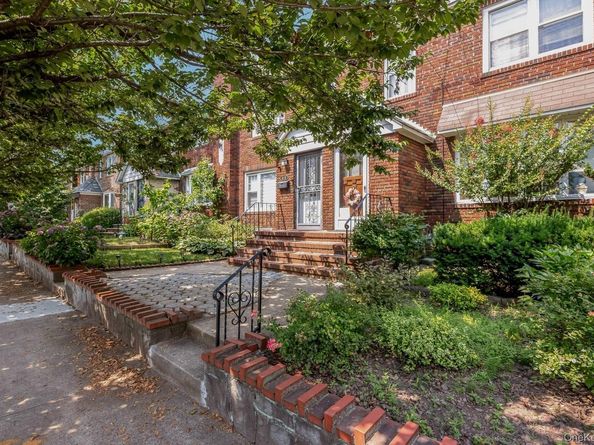 65-30 78th Street, Middle Village NY 11379