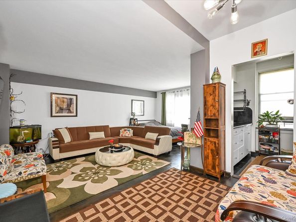 98-25 64th Road 5E, Rego Park NY 11374