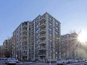 98-25 64th Road 5E, Rego Park NY 11374