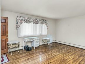 22 Beach Avenue, Copiague NY 11726
