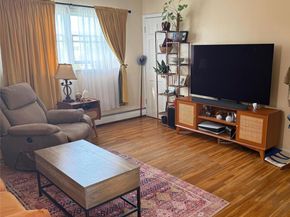 22 Beach Avenue, Copiague NY 11726