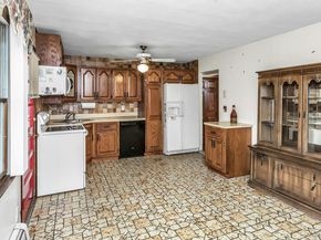22 Beach Avenue, Copiague NY 11726