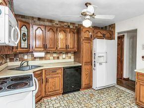 22 Beach Avenue, Copiague NY 11726