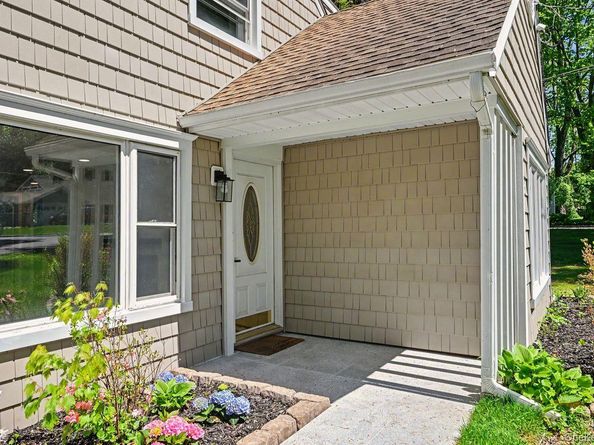 94 E East Way, Mount Kisco NY 10549