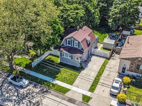 42 Willow Avenue, Freeport NY 11520
