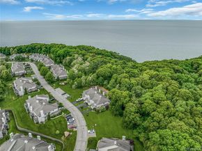 3402 Willow Pond Drive, Riverhead NY 11901