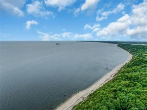 3402 Willow Pond Drive, Riverhead NY 11901