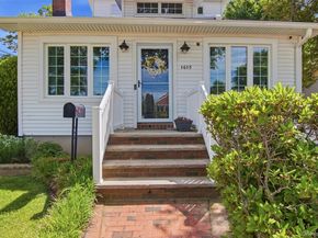 1615 Estelle Avenue, Elmont NY 11003