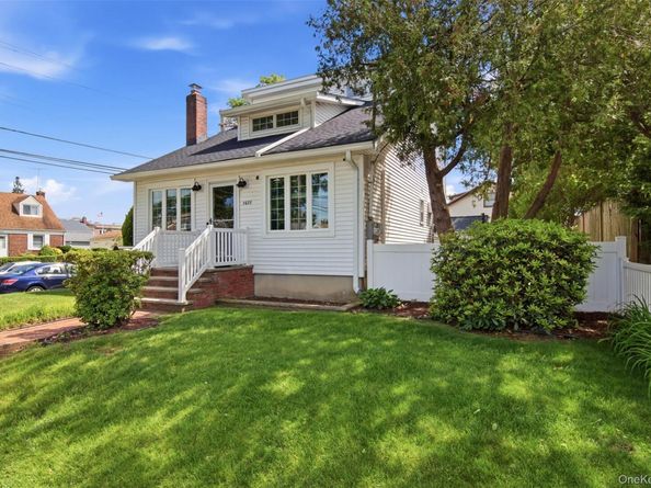 1615 Estelle Avenue, Elmont NY 11003