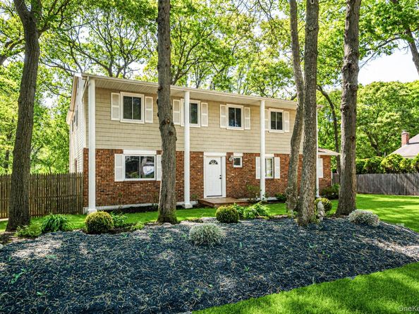 14 Basswood Lane, Farmingville NY 11738