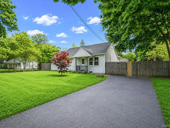 113 Huguenot Drive, Mastic Beach NY 11951