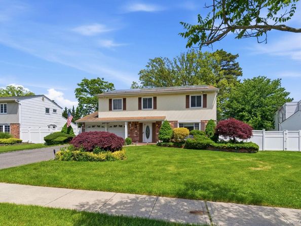33 Roy Drive, Nesconset NY 11767