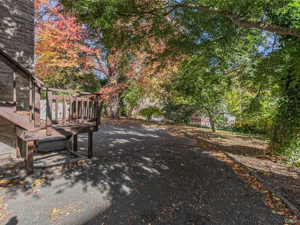 39 Hillcrest, Hartsdale NY 10530