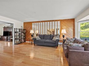 8 Lisa Court, Medford NY 11763