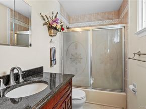 8 Lisa Court, Medford NY 11763