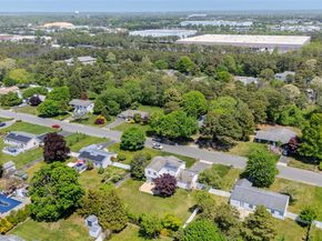 8 Lisa Court, Medford NY 11763
